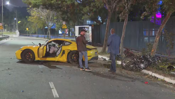 Vídeo mostra momento em que motorista de Porsche amarelo atropela motociclista em SP