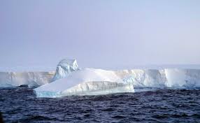 Entenda o que é a ‘armadilha marítima’ em que caiu o maior iceberg do mundo